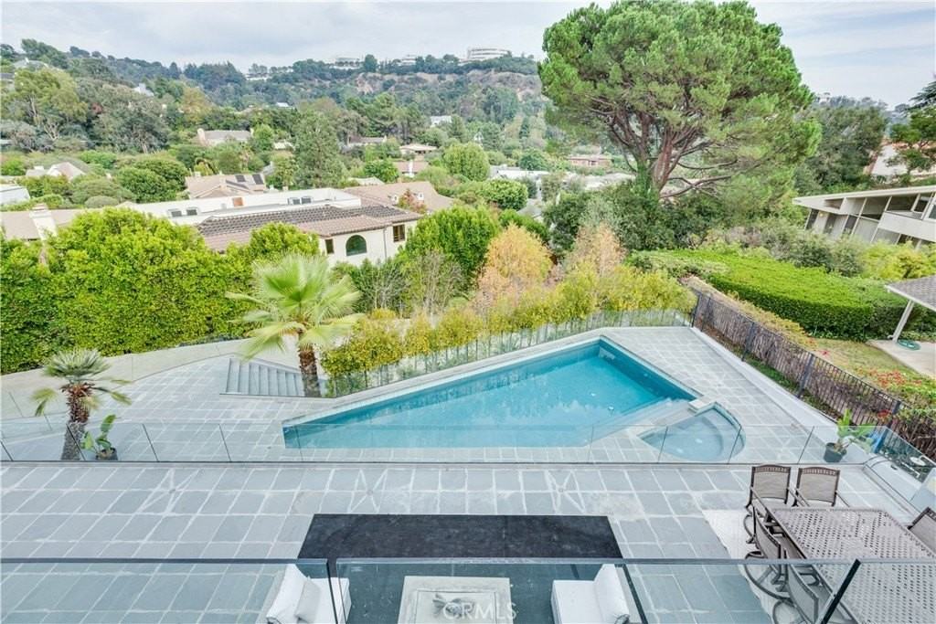 12148 Travis St - Photo 4 of 31