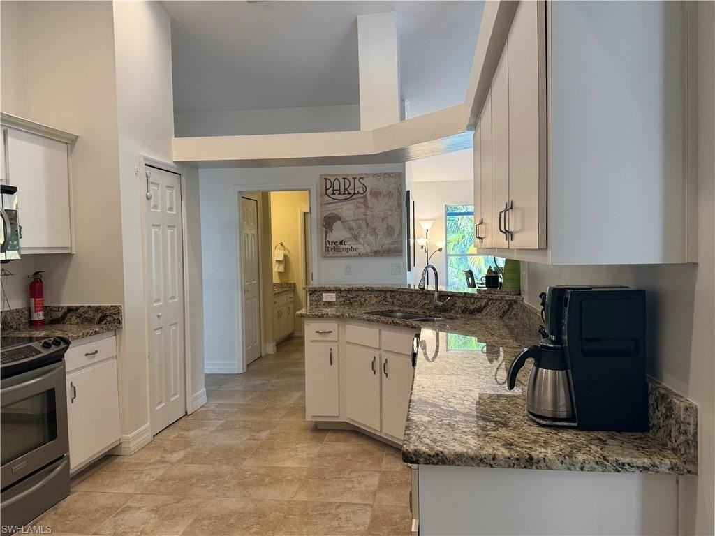 911 Se 21st Ln - Photo 7 of 25