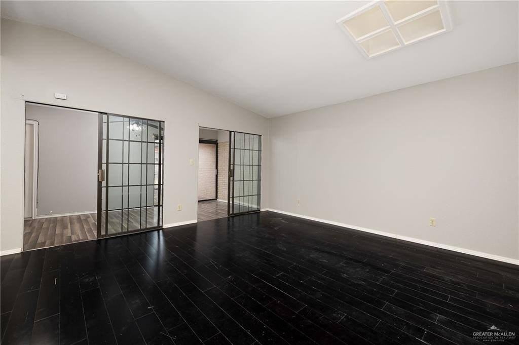 2811 Ashley Dr - Photo 4 of 17