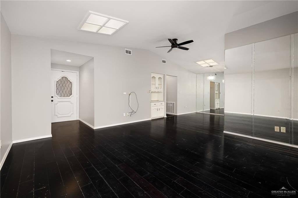 2811 Ashley Dr - Photo 6 of 17