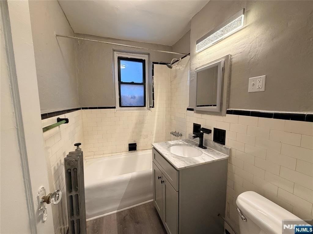 17 Elwood Pl - Photo 4 of 12