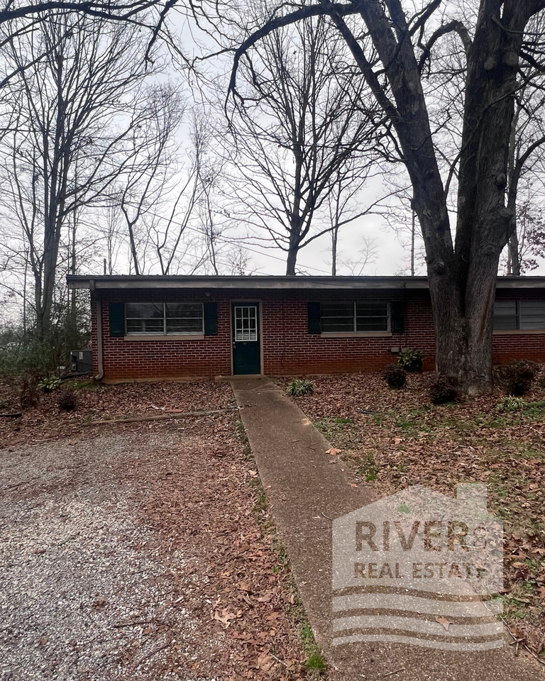 111 Parker Dr #111 - Photo 2 of 9