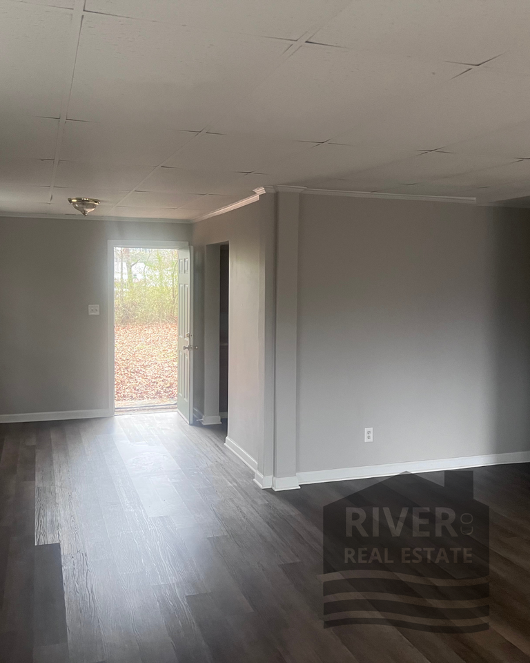 111 Parker Dr #111 - Photo 3 of 9