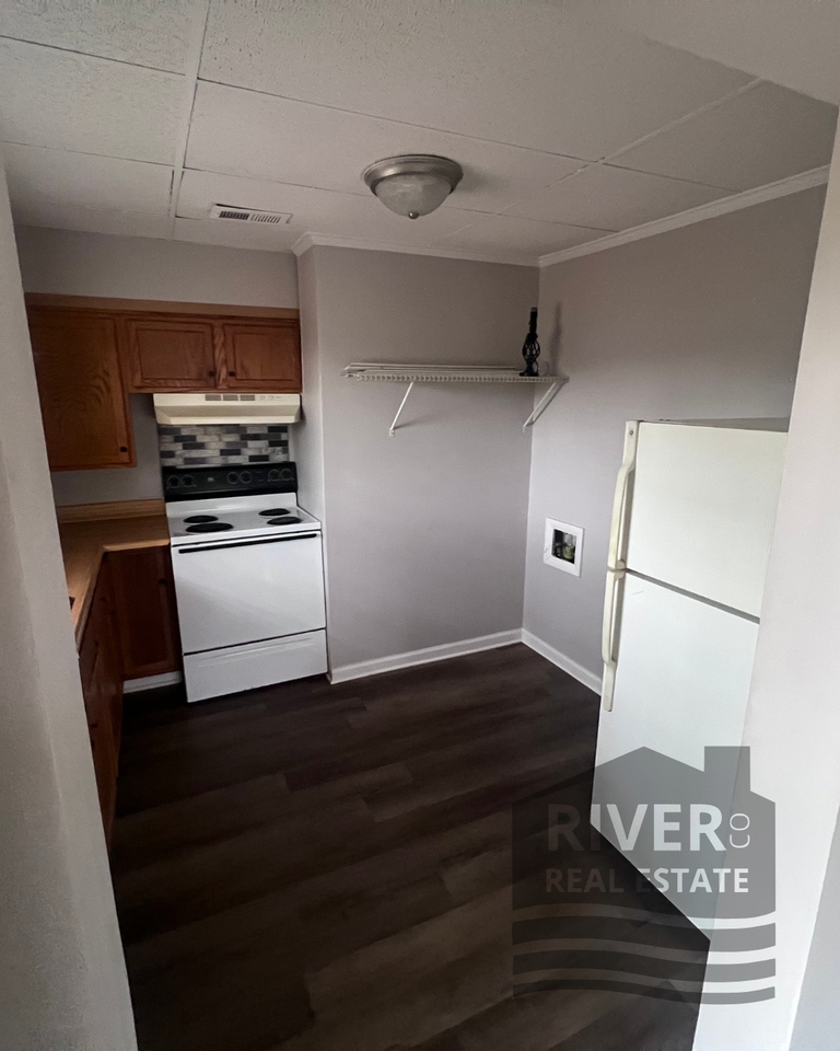 111 Parker Dr #111 - Photo 5 of 9