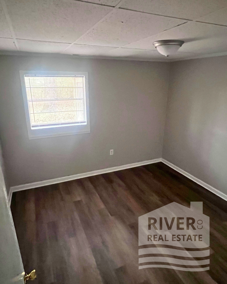 111 Parker Dr #111 - Photo 6 of 9