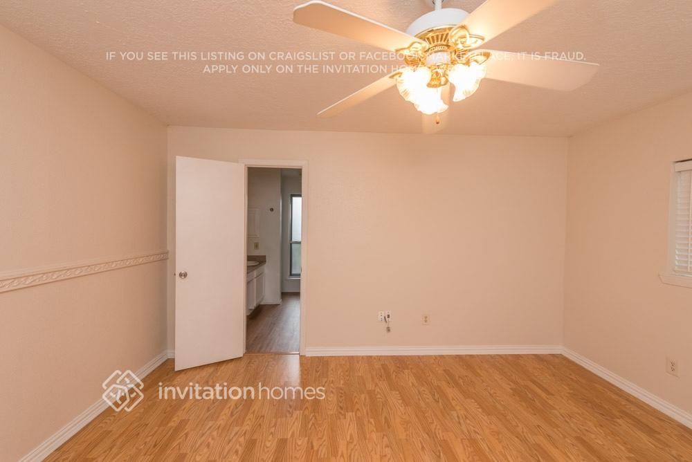 1819 Pilgrims Point Dr - Photo 5 of 11