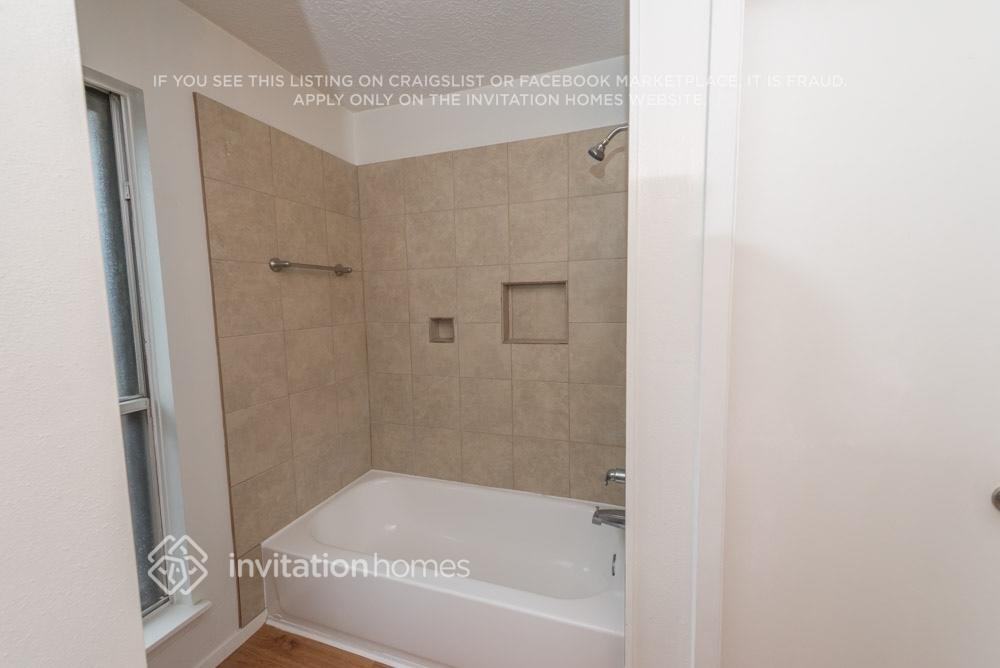 1819 Pilgrims Point Dr - Photo 7 of 11