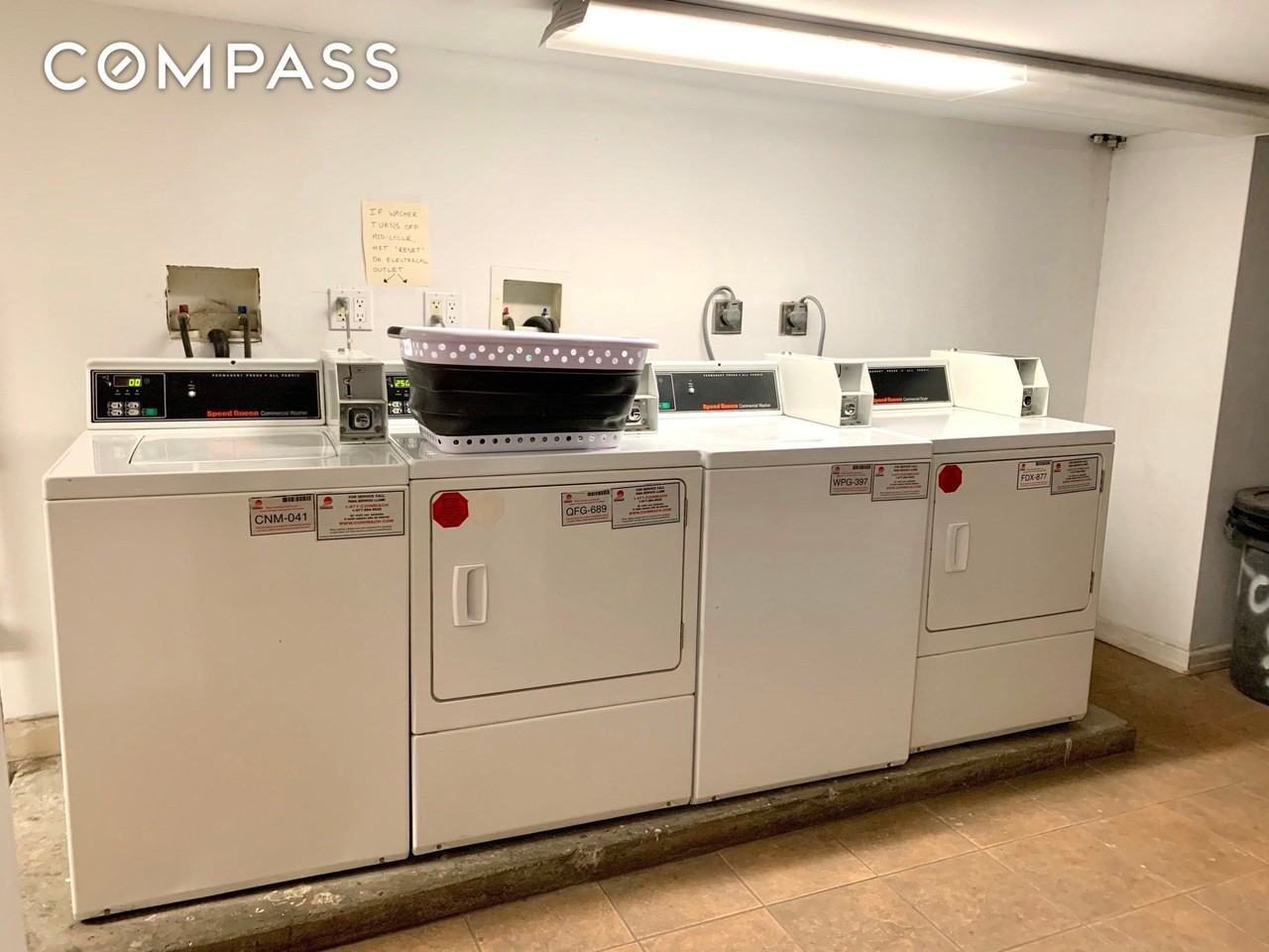 237 E 88th St #401 - Photo 5 of 7