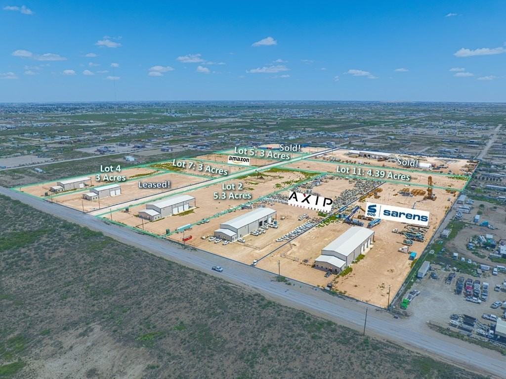 W 42nd St - Photo 2 of 5