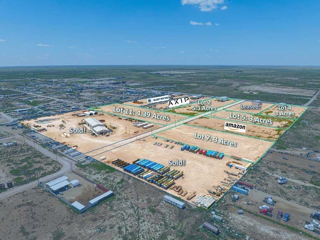 W 42nd St - Photo 3 of 5