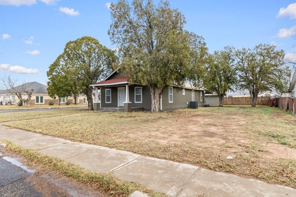 1322 N Lincoln Ave - Photo 3 of 27