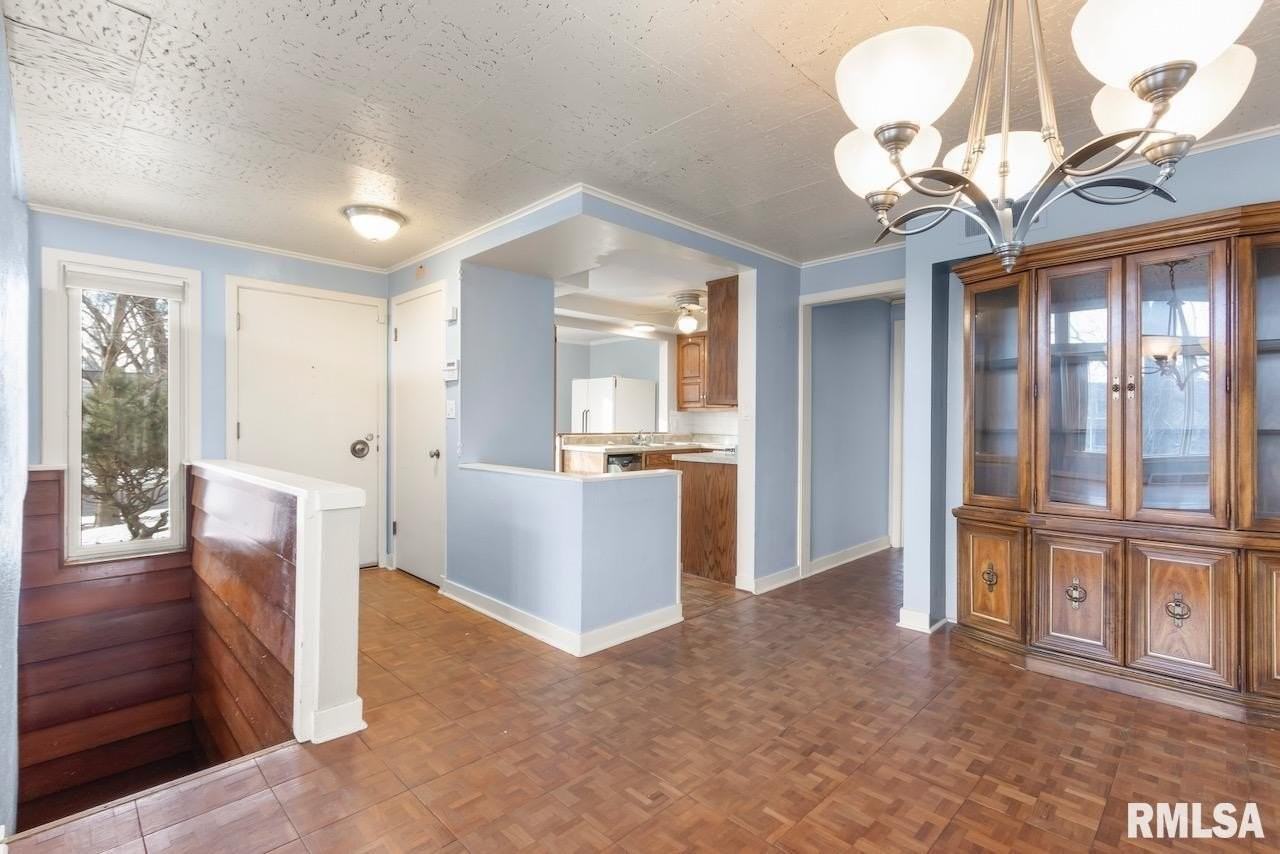 119 W Clara Ave - Photo 5 of 27