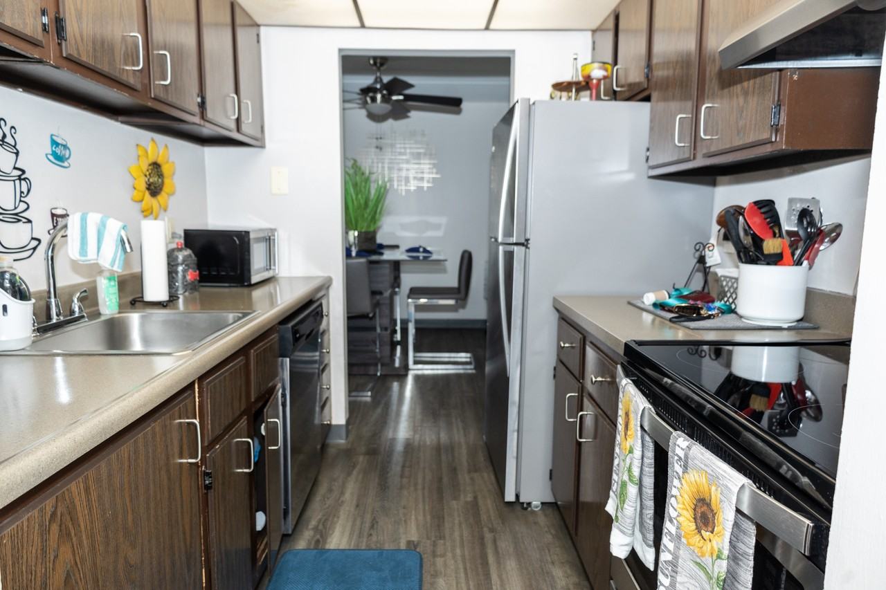 Walnut Crossings - Photo 5 of 50