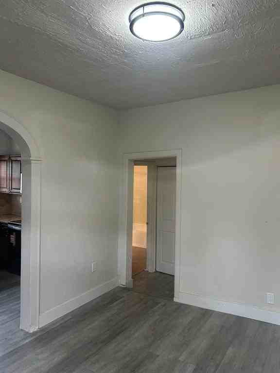 823 Ne 14th Pl - Photo 7 of 18