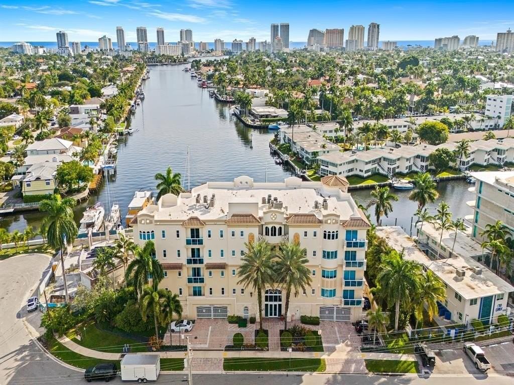 516 Hendricks Isle #4C - Photo 5 of 35