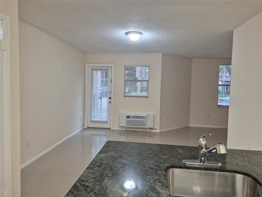 4481 W Mcnab Rd #10 - Photo 5 of 16