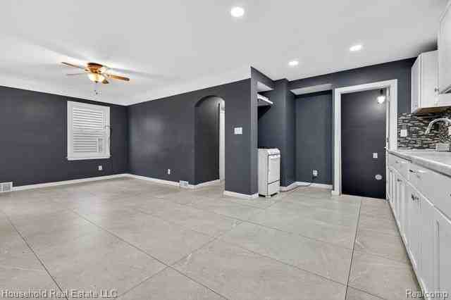 19427 Rosemont Ave - Photo 5 of 15