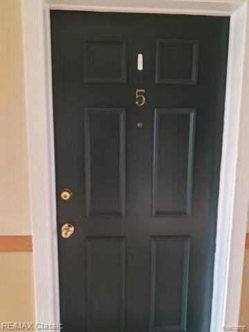 1980 Axtell Dr #5 - Photo 4 of 20