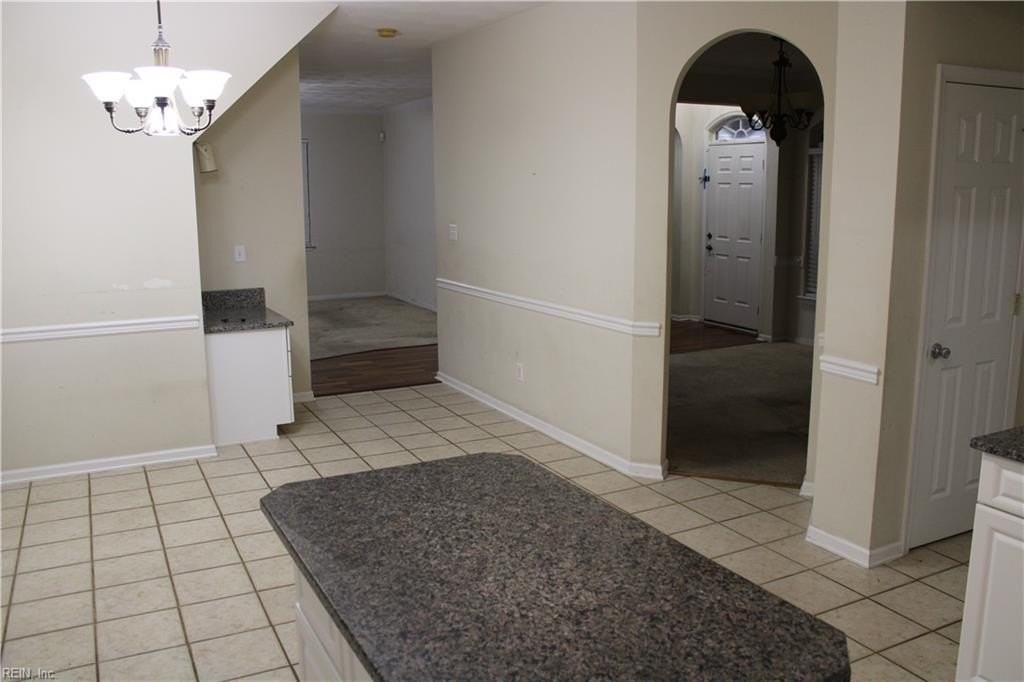 927 Hanson Dr - Photo 5 of 27