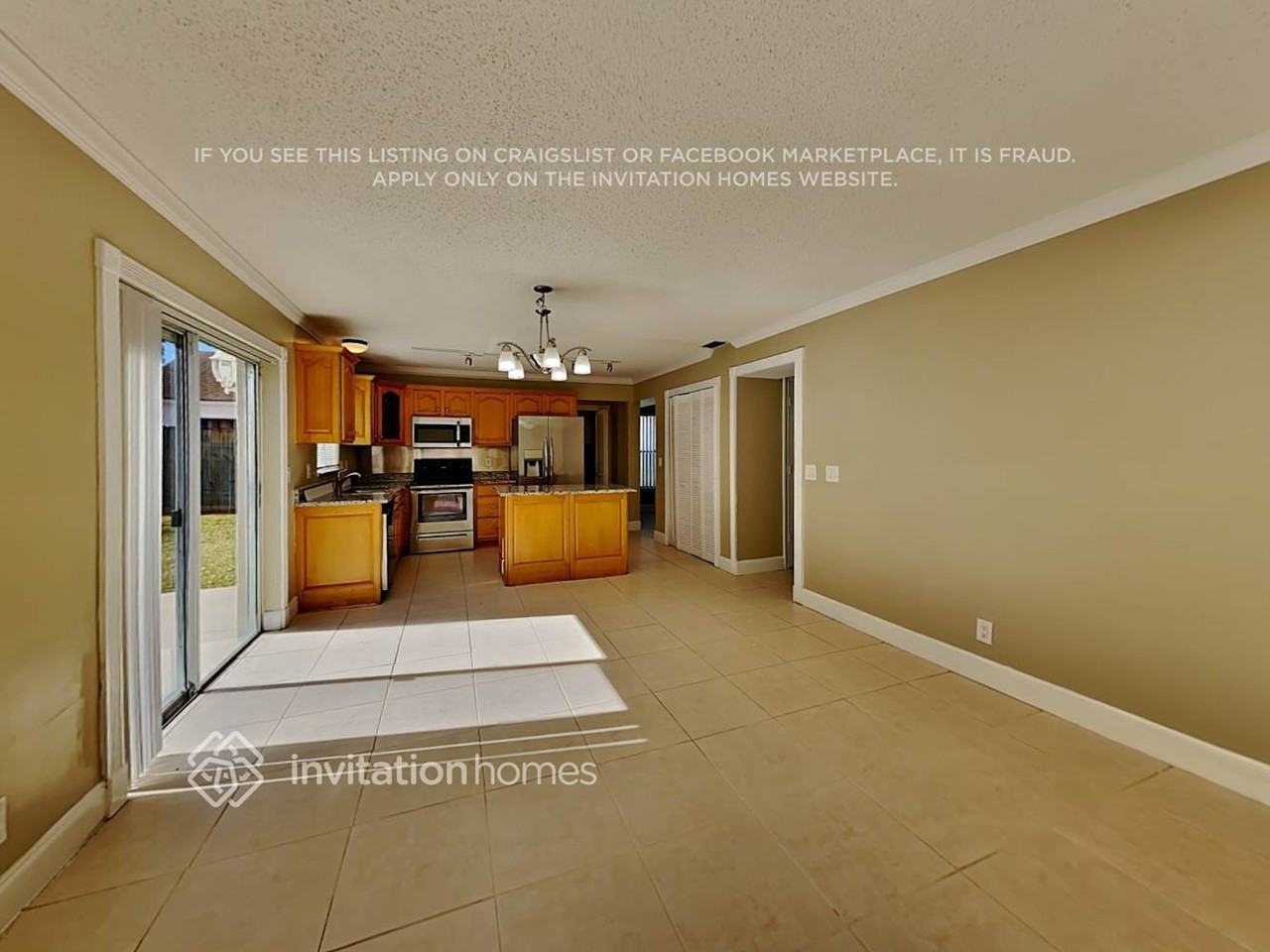 5170 Foxhall Dr N - Photo 7 of 19