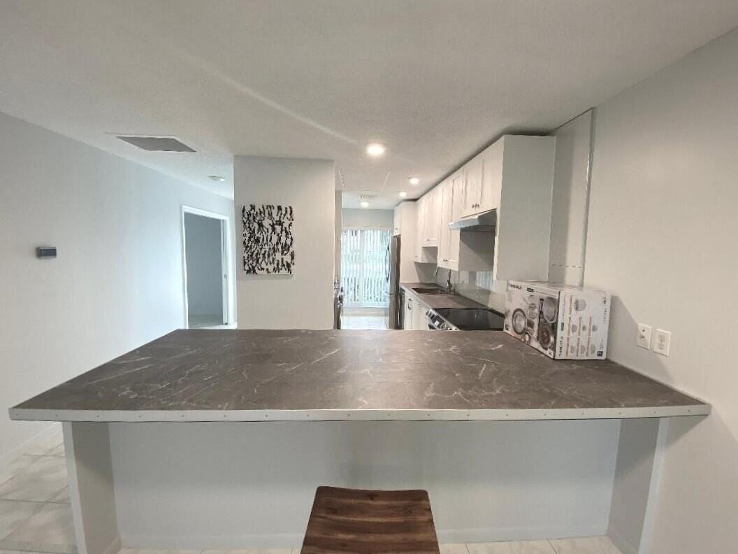 1110 Cactus Ter #D - Photo 3 of 33