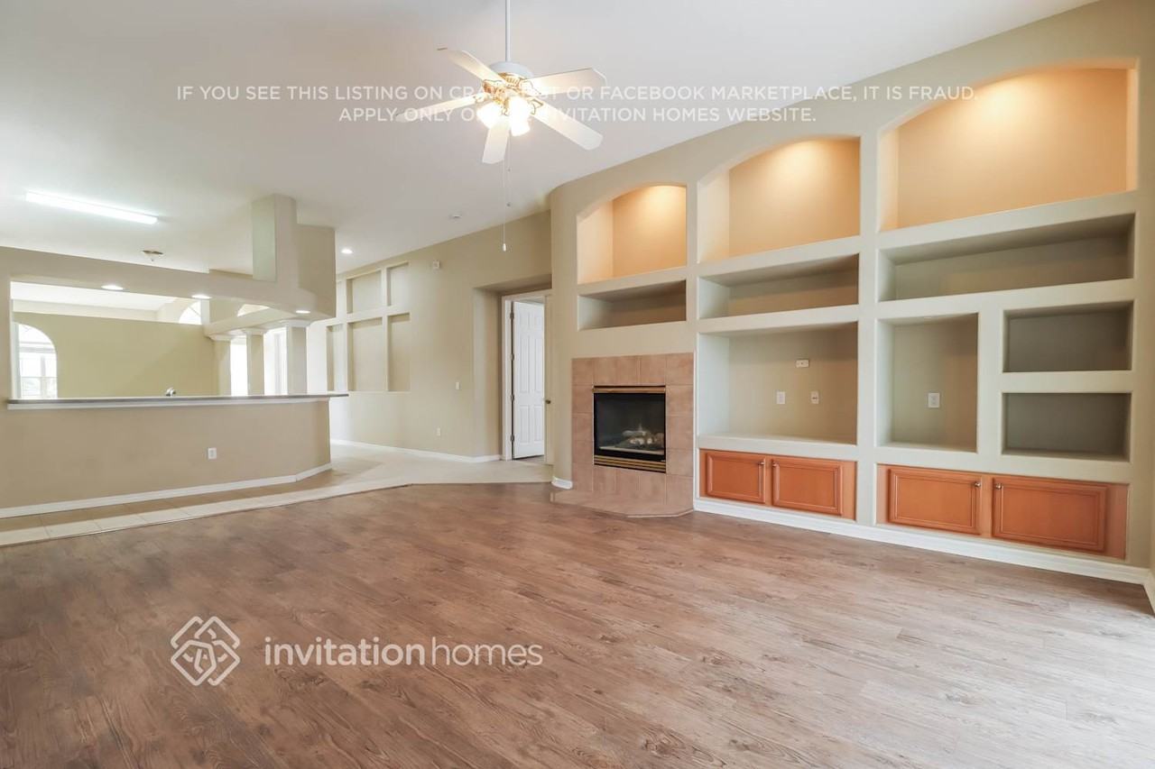 19519 French Lace Dr - Photo 4 of 19