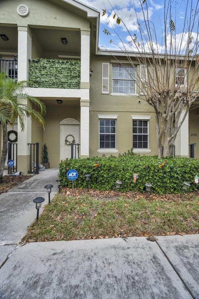 2109 Se Glen Ridge Dr - Photo 2 of 25