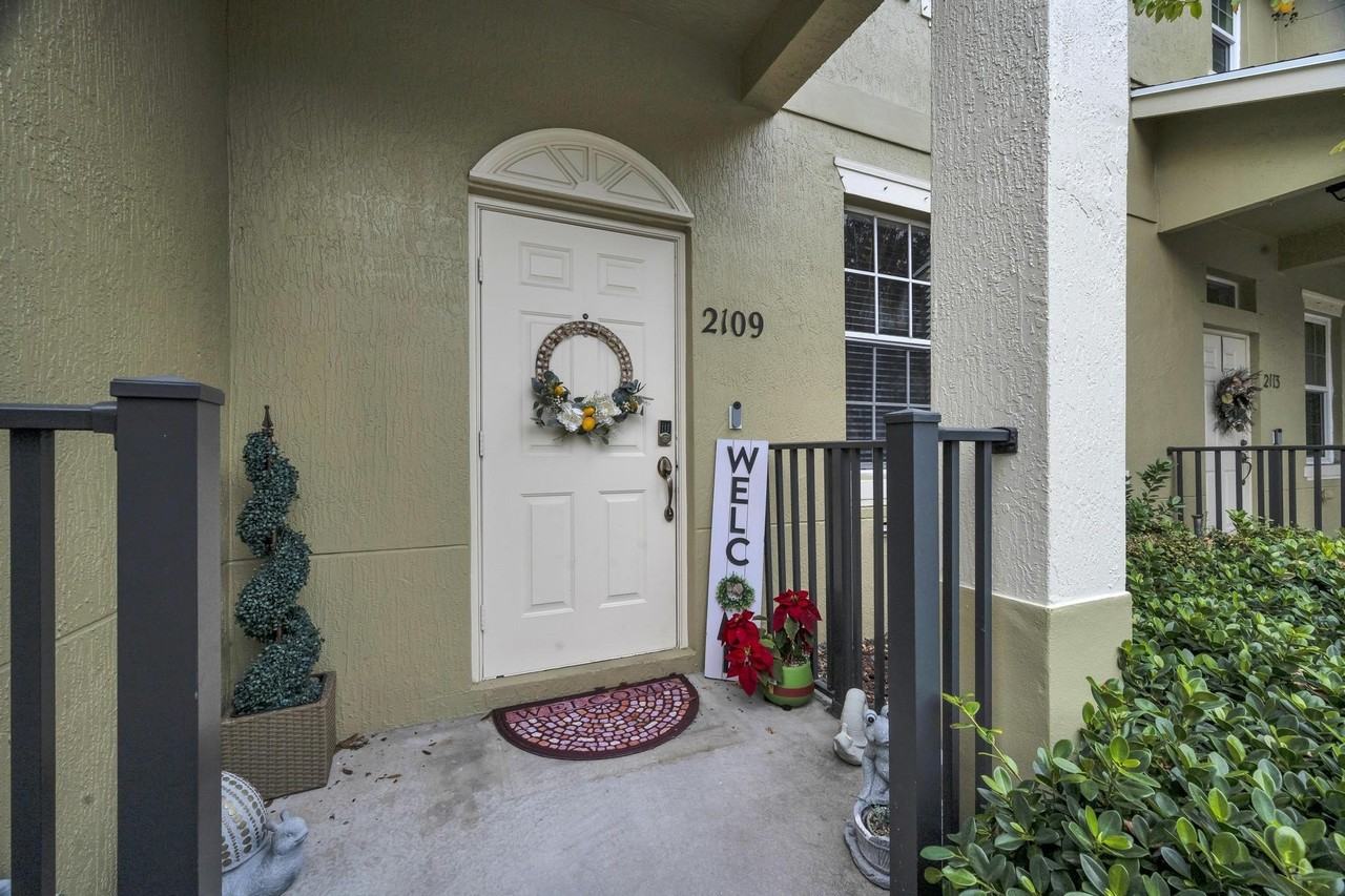 2109 Se Glen Ridge Dr - Photo 3 of 25