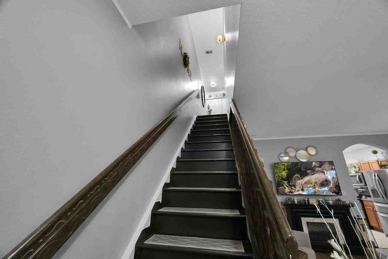 2109 Se Glen Ridge Dr - Photo 5 of 25