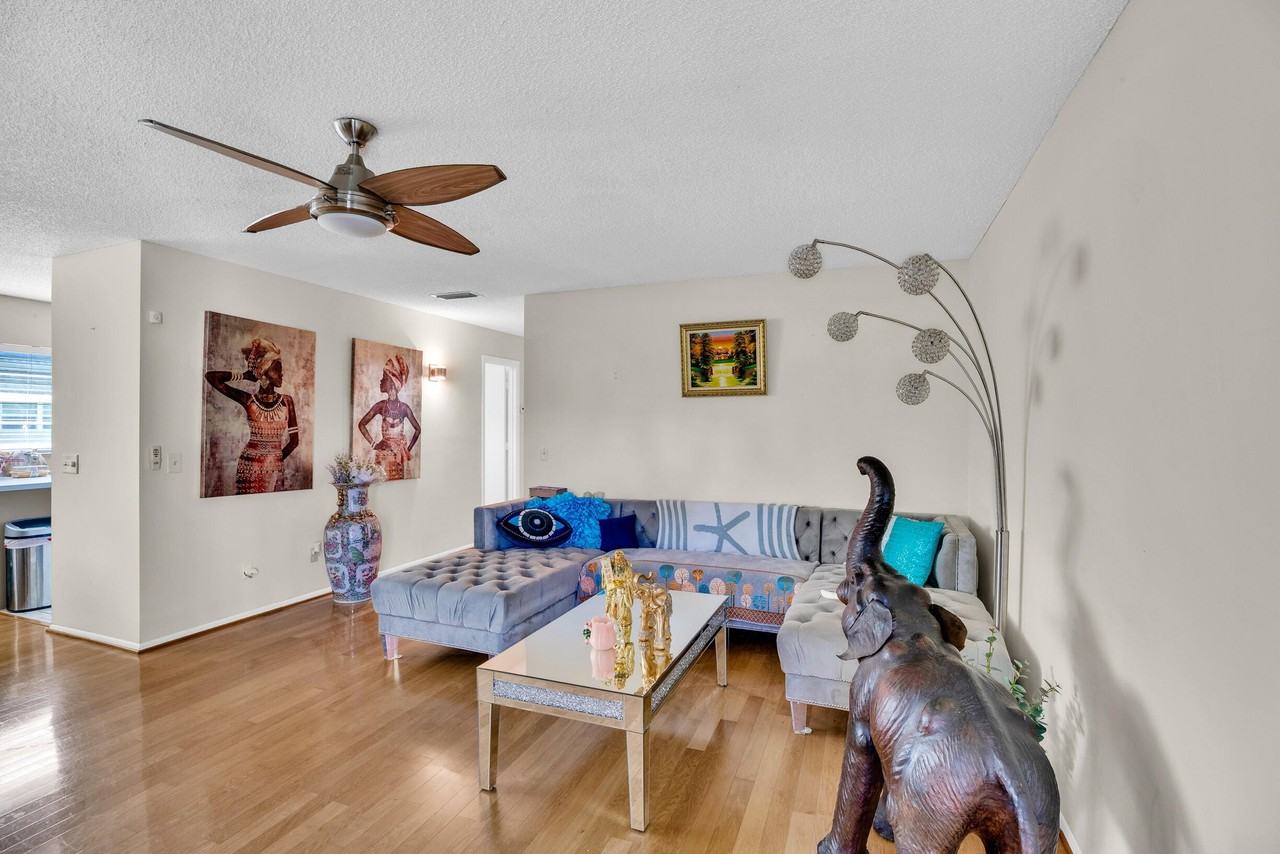 2 Vista Gardens Trl #202 - Photo 4 of 37