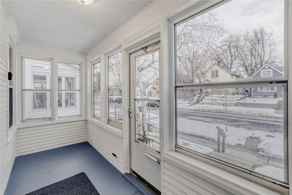 595 Hawthorne Ave E - Photo 2 of 15