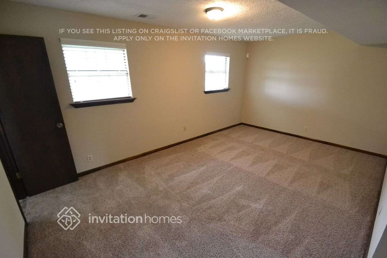 2700 Rockdale Dr - Photo 6 of 8