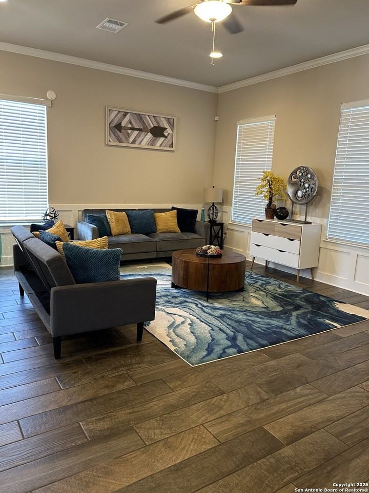 202 Cactus St - Photo 5 of 16