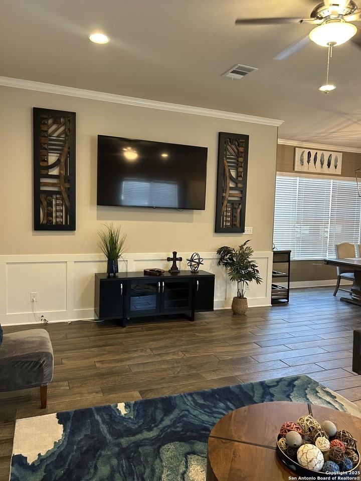 202 Cactus St - Photo 7 of 16