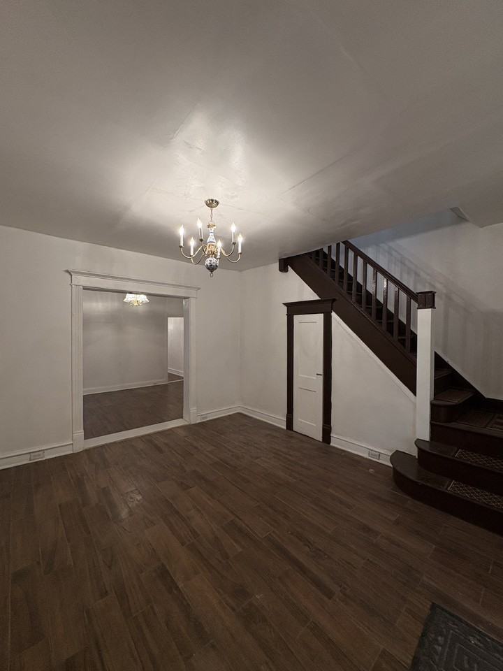 3219 N 29th St #1 - Photo 3 of 16