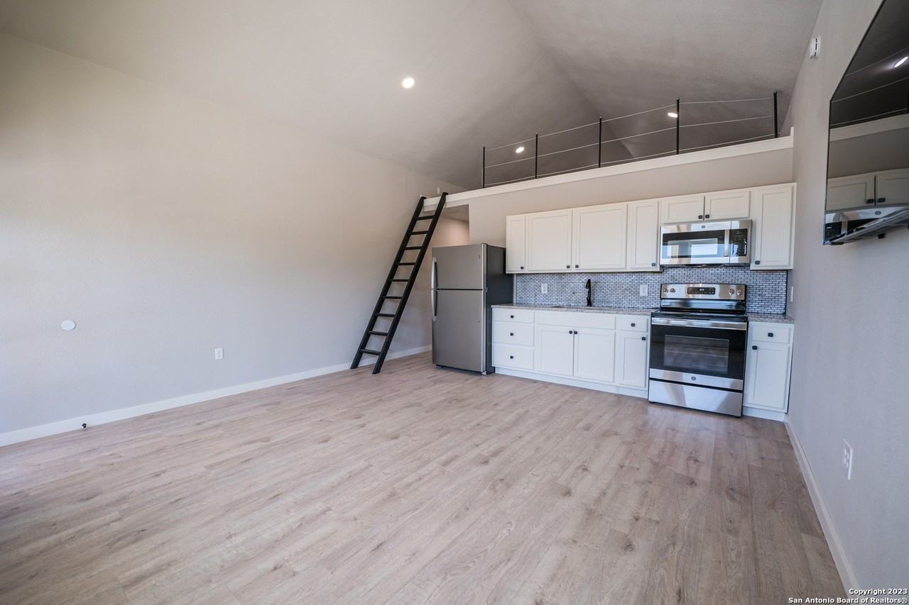 1225 Texas Oaks Unit D #D - Photo 4 of 20