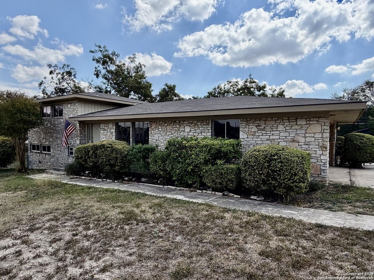 1236 E Live Oak Rd - Photo 2 of 20