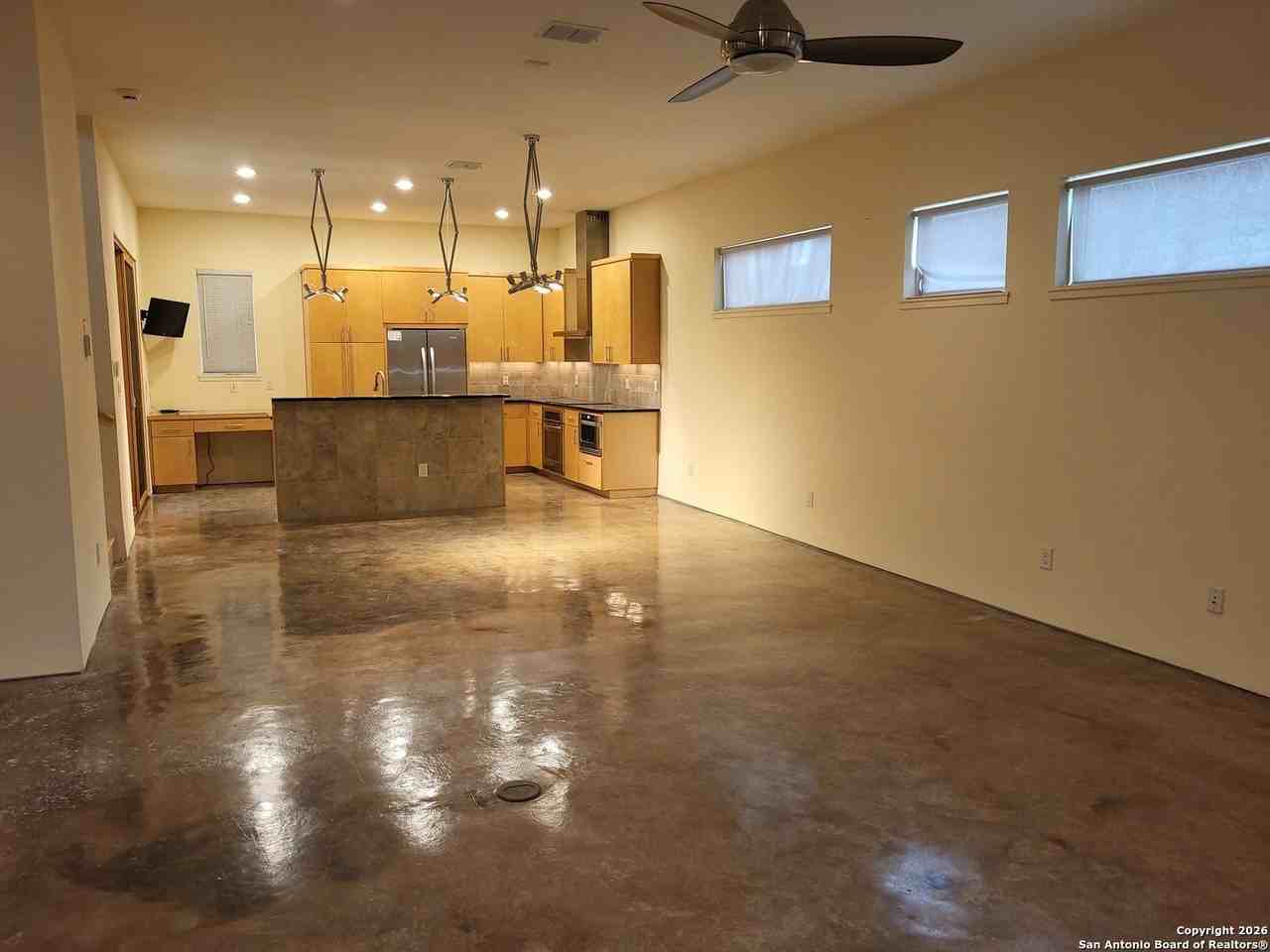 1506 W Mistletoe Ave - Photo 6 of 29