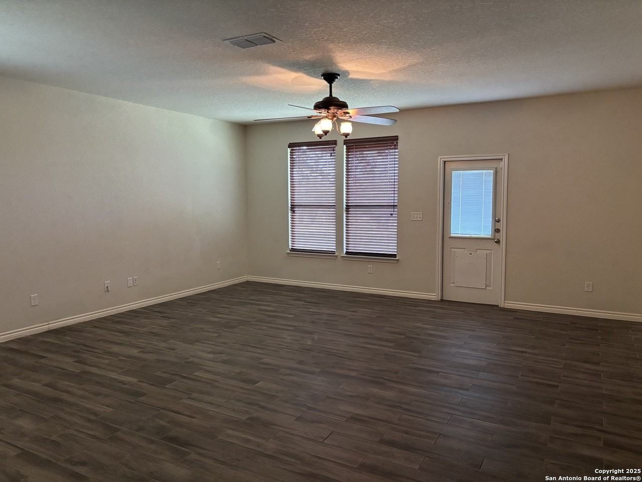 3711 Lazy Diamond - Photo 5 of 20