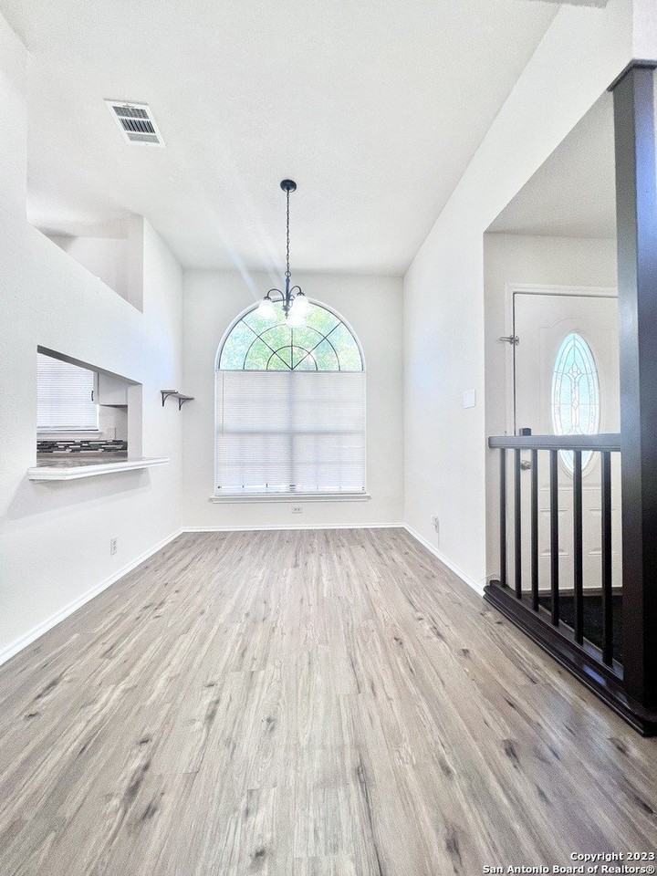 10218 Sunrise Fld - Photo 4 of 19