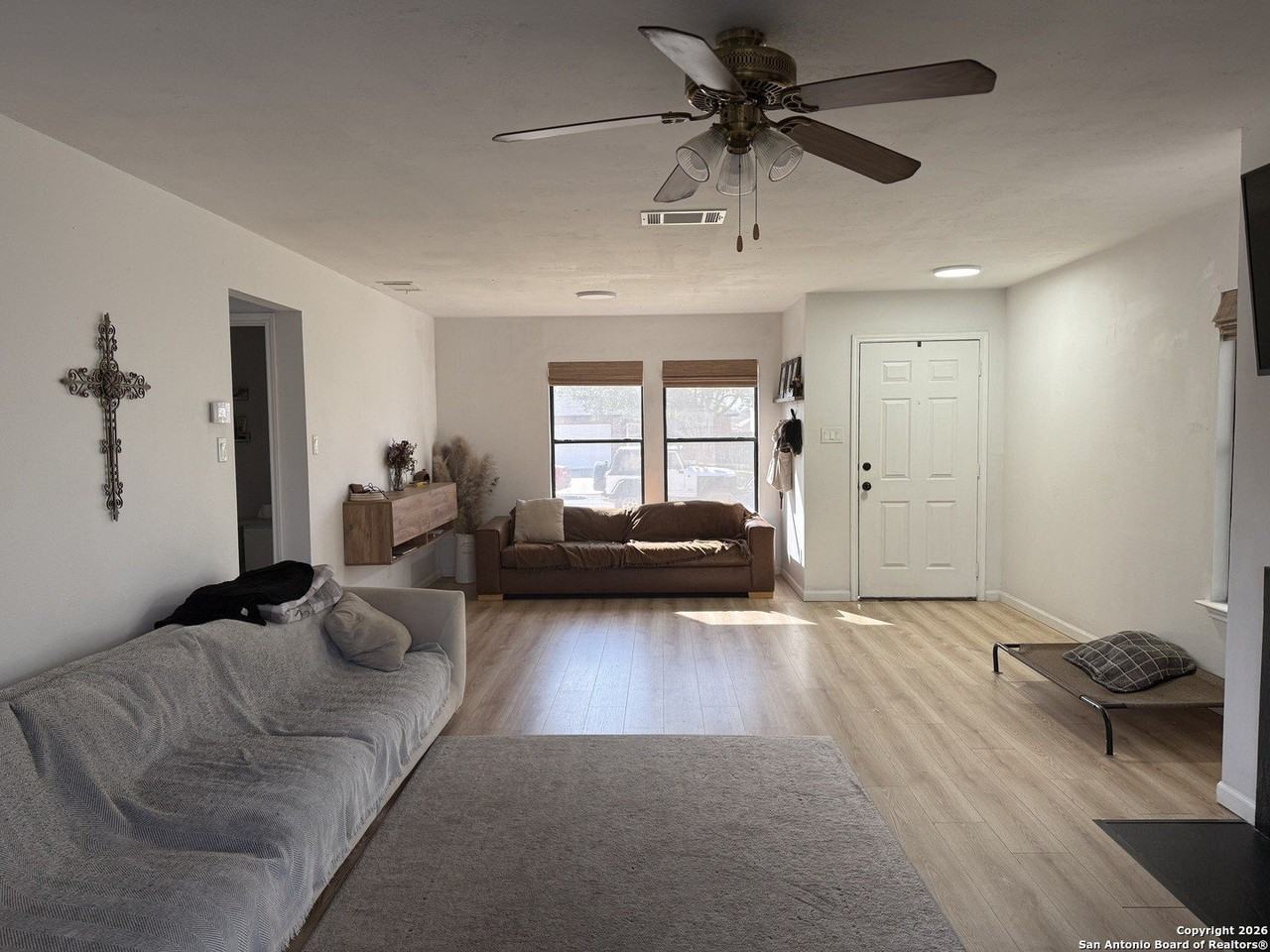 6910 Saharastone Dr - Photo 6 of 25