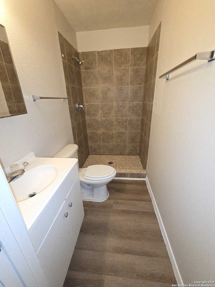 617 Pecan Dr - Photo 7 of 7