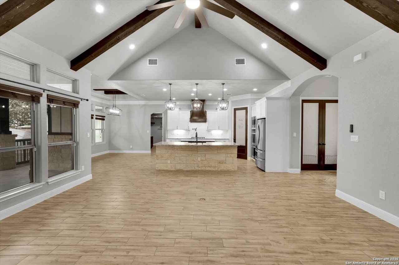 839 Shady Grove Ln - Photo 5 of 23