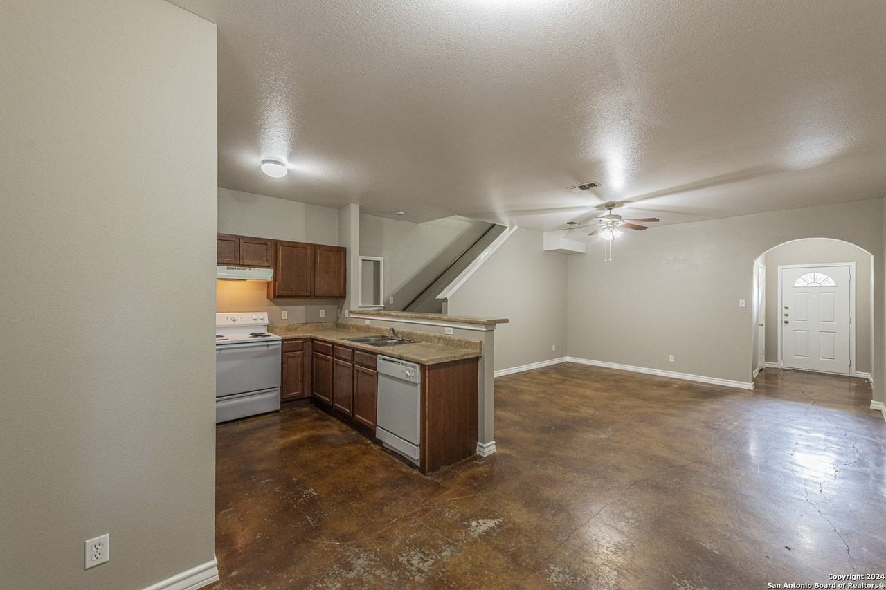 7807 Kingsbury Way Unit 3 #3 - Photo 4 of 20