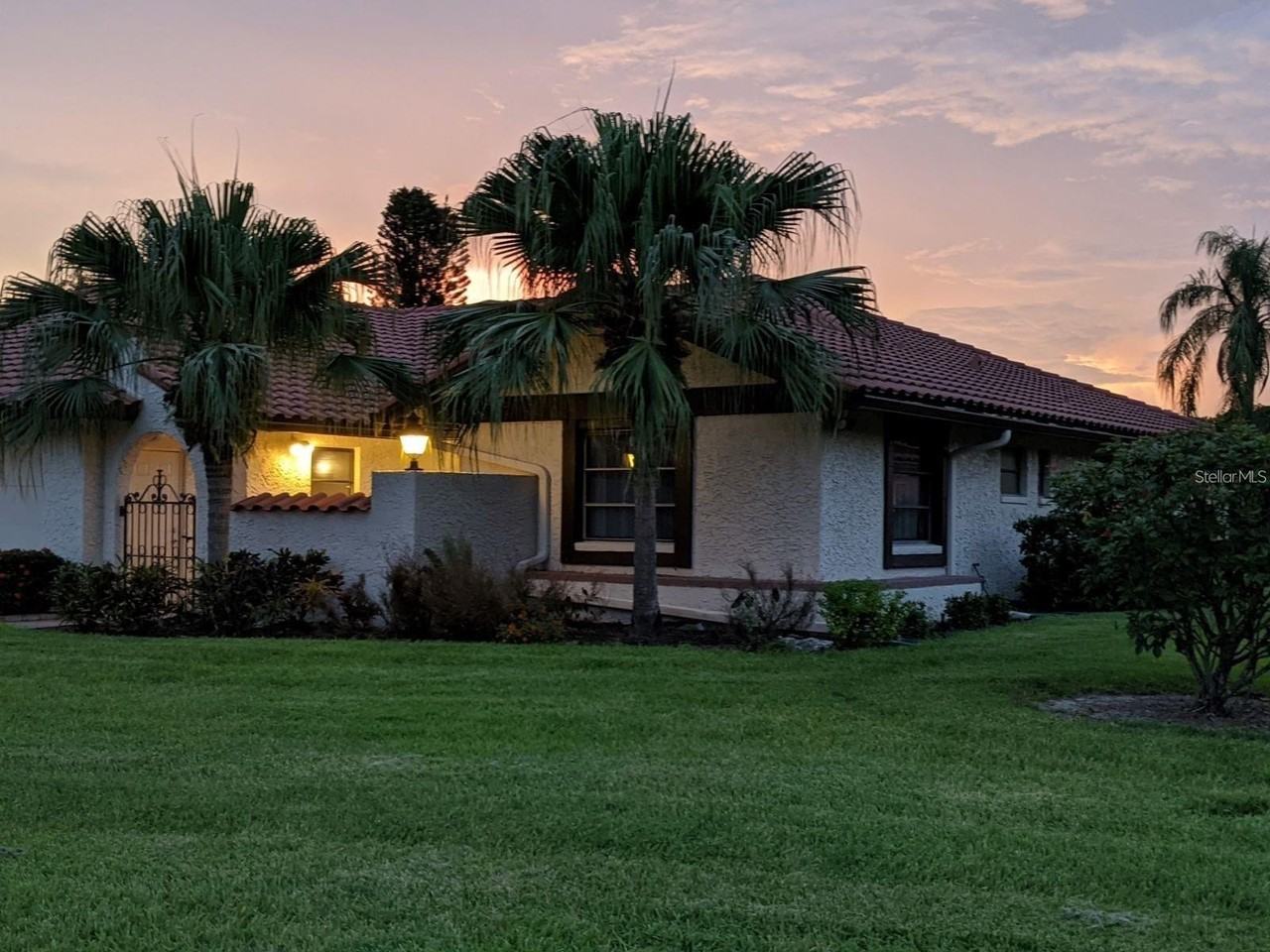 5581 Golf Pointe Dr - Photo 3 of 31