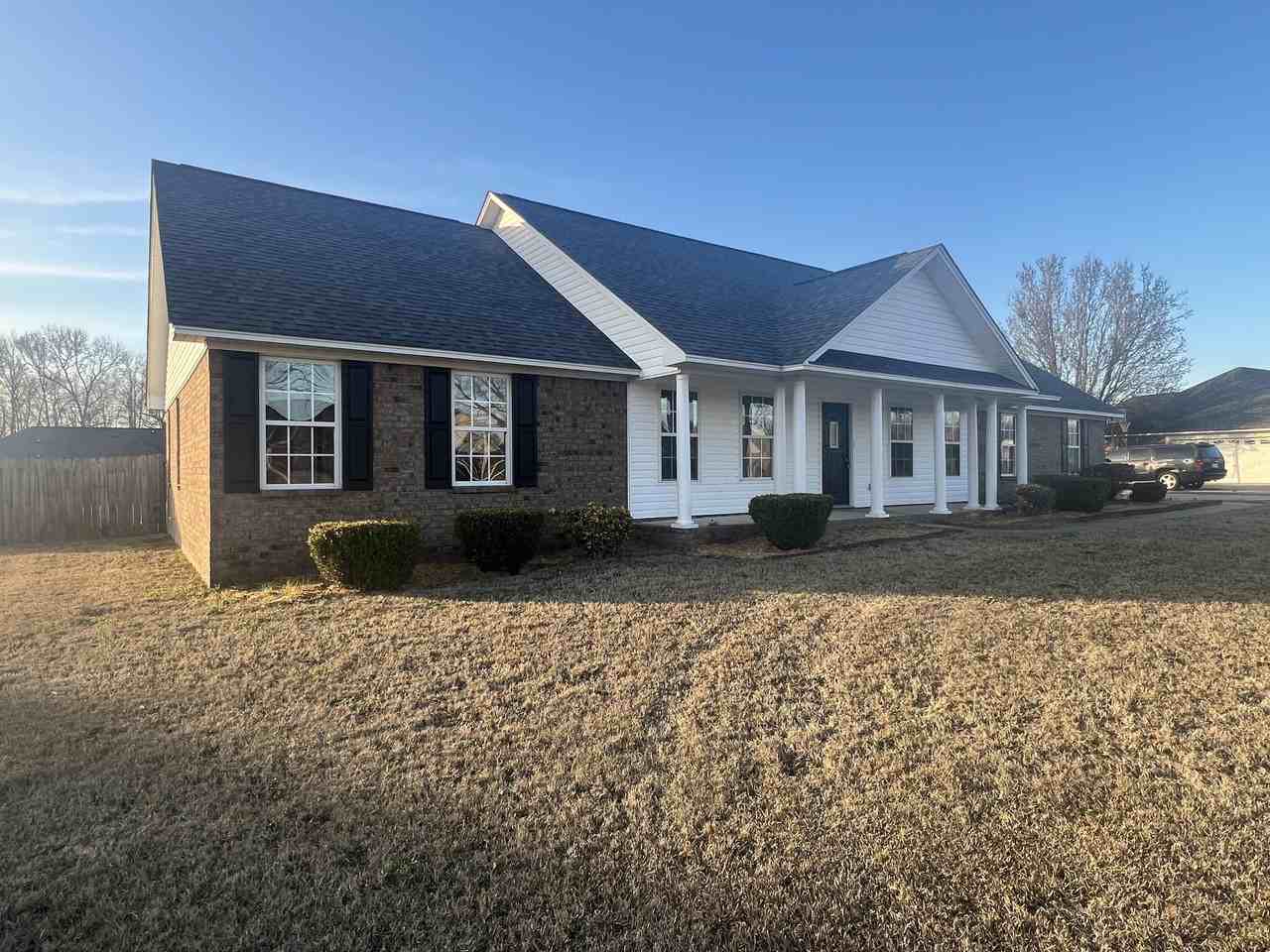 1240 Inabinet Dr - Photo 4 of 50