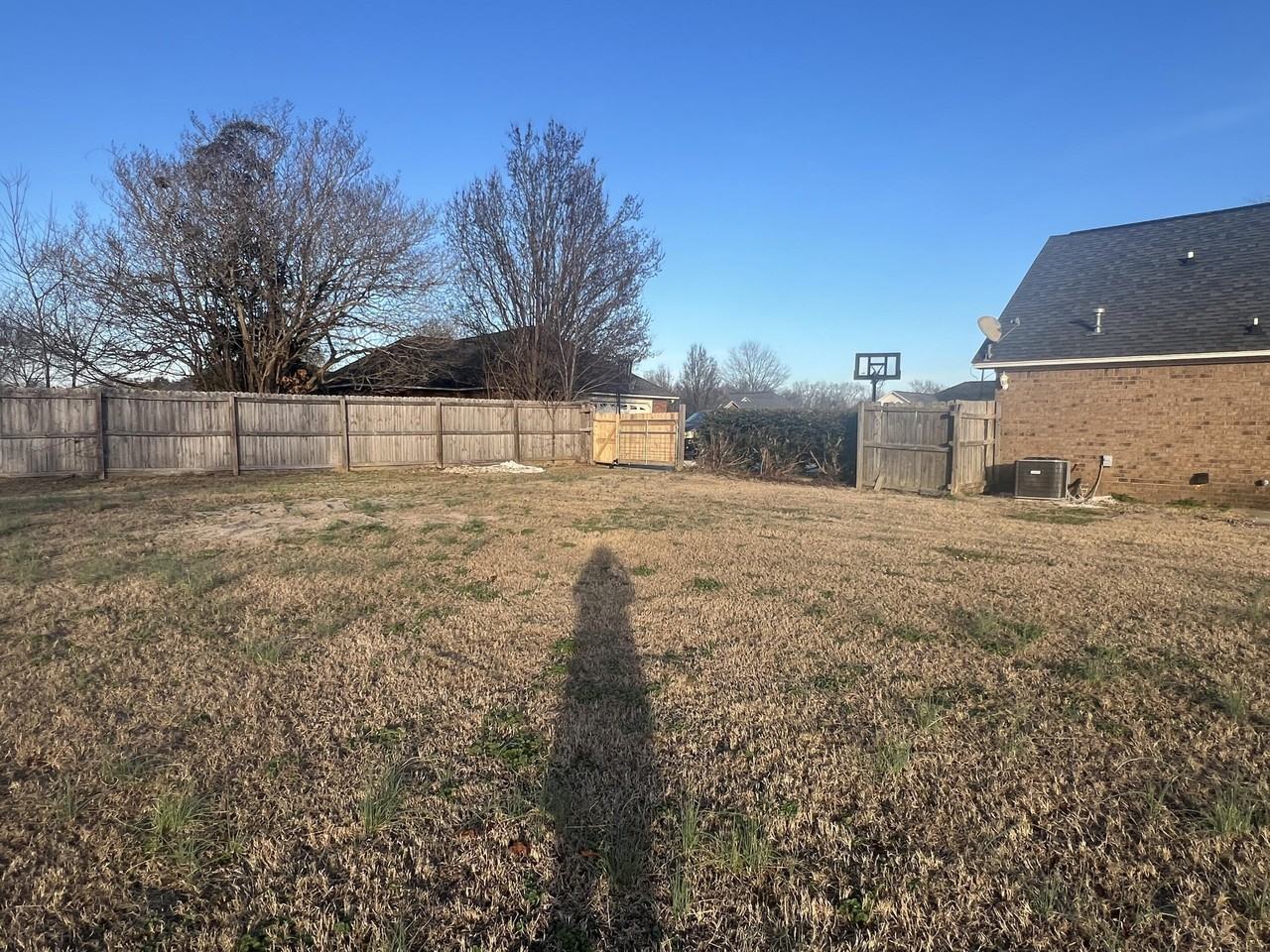 1240 Inabinet Dr - Photo 7 of 50