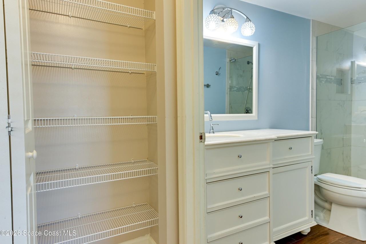 333 S Patrick Dr Apt 11 #11 - Photo 5 of 15