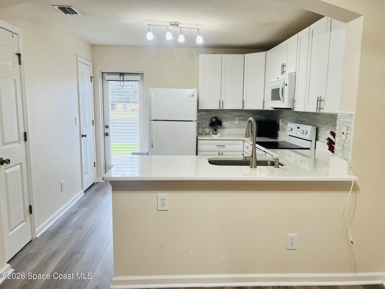 1145 Luminary Cir Unit 104 #104 - Photo 6 of 37