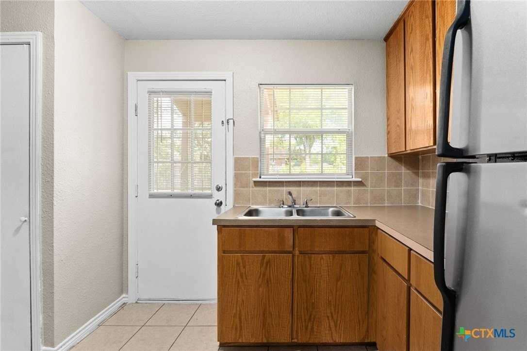 2007 Elkins Ave - Photo 5 of 14